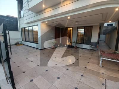 10 MARLA BRAND NEW HOUSE AVAILABLE FOR SALE