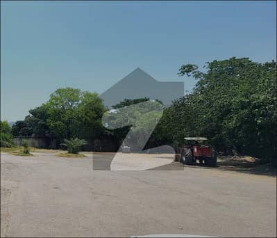 آئی ۔ 10 اسلام آباد میں 6 کنال کمرشل پلاٹ 36.0 کروڑ میں برائے فروخت۔