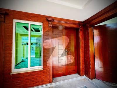 5 Marla Brand New Designer House