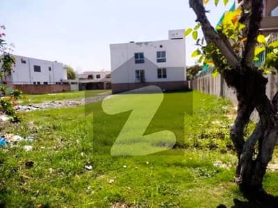Plot No- 621 Block E - 10.4 Marla Top Location in Phase 9 Town DHA Lahore For Urgent Sale