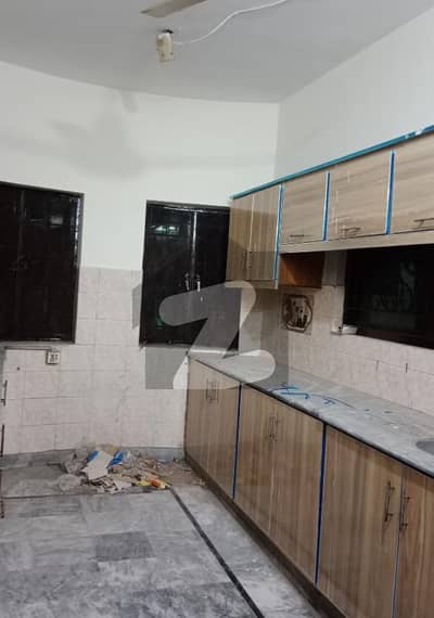 Upper Portion For Rent At The Prime Location In Saddar Officer Colony