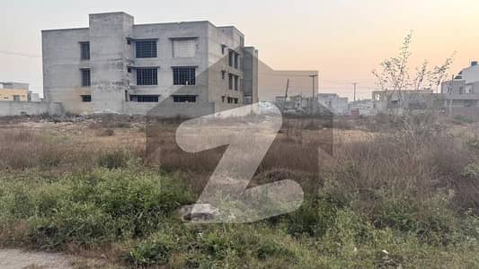 ایل ڈی اے ایوینیو لاہور میں 1 کنال رہائشی پلاٹ 1.9 کروڑ میں برائے فروخت۔