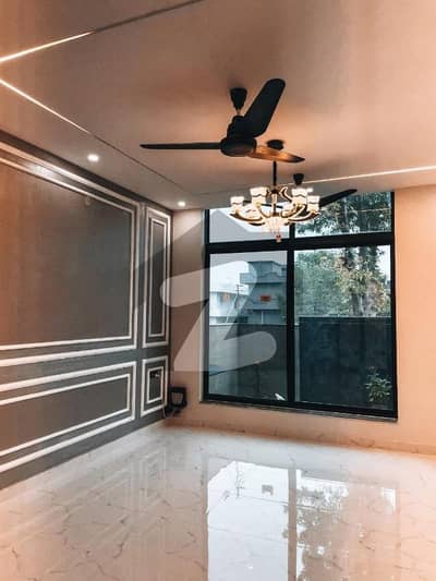 Luxury House For Sale In D-12/1