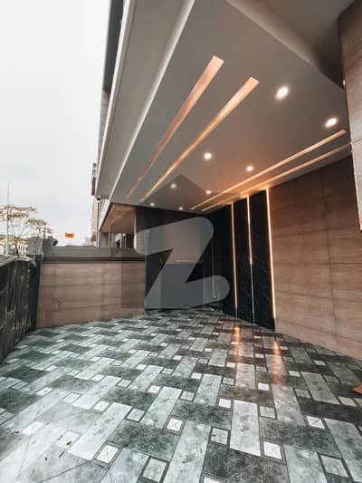 Luxury House For Sale In D-12/1