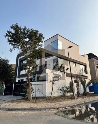 بحریہ آرچرڈ فیز 2 بحریہ آرچرڈ,لاہور میں 5 کمروں کا 8 مرلہ مکان 2.45 کروڑ میں برائے فروخت۔