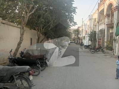 وائٹ ہاؤس گارڈن سوسائٹی سکیم 33,کراچی میں 5 مرلہ رہائشی پلاٹ 1.36 کروڑ میں برائے فروخت۔