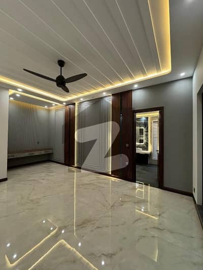 ڈی ایچ اے فیز 6 - بلاک بی فیز 6,ڈیفنس (ڈی ایچ اے),لاہور میں 3 کمروں کا 1 کنال بالائی پورشن 1.5 لاکھ میں کرایہ پر دستیاب ہے۔