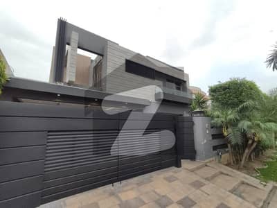 ڈی ایچ اے فیز 5 ڈیفنس (ڈی ایچ اے),لاہور میں 5 کمروں کا 1 کنال مکان 2.8 لاکھ میں کرایہ پر دستیاب ہے۔