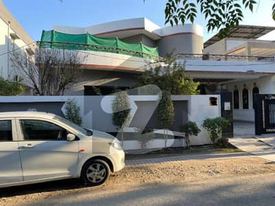 1 Kanal Luxury House for Sale EME Society (Prime Location)