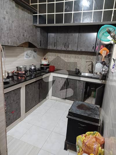 عبداللہ ٹاؤن حیدر آباد میں 4 مرلہ مکان 1.0 کروڑ میں برائے فروخت۔