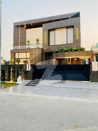 1 Kanal Modern House For Rent In Dha Phase 8 Near To Park And Commercial