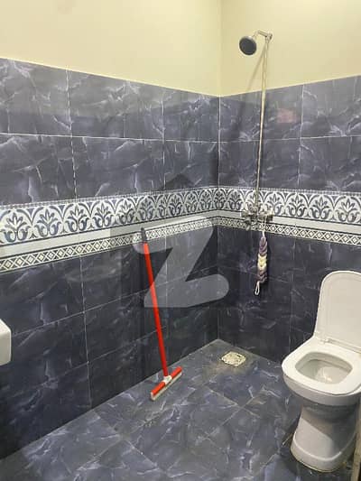 جوبلی ٹاؤن ۔ بلاک ای جوبلی ٹاؤن,لاہور میں 3 کمروں کا 5 مرلہ بالائی پورشن 48.0 ہزار میں کرایہ پر دستیاب ہے۔