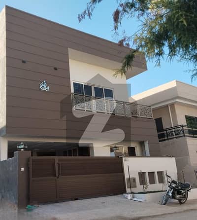 7.5 Marla Brand New Semi-Corner House Usman Block Double Unit 7.5 Marla Brand New Semi-Corner House Usman Block Double Unit