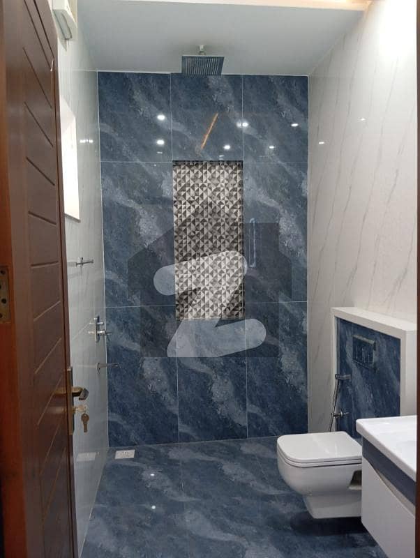 10 MARLA LUXURY HOUSE AVAILABLE FOR SALE 10 MARLA LUXURY HOUSE AVAILABLE FOR SALE