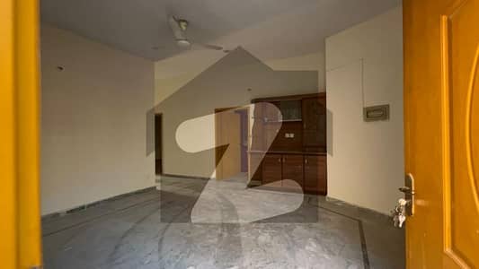 گلشن آباد راولپنڈی میں 6 کمروں کا 10 مرلہ مکان 80.0 ہزار میں کرایہ پر دستیاب ہے۔