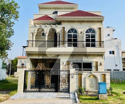 سٹی ہاؤسنگ سوسائٹی گوجرانوالہ میں 4 کمروں کا 5 مرلہ مکان 1.65 کروڑ میں برائے فروخت۔