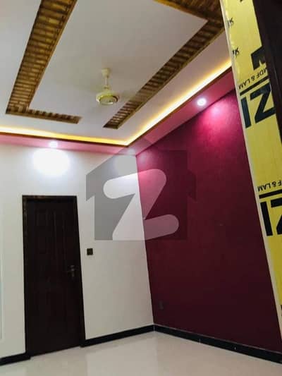 سلطان ٹاؤن لاہور میں 2 کمروں کا 5 مرلہ زیریں پورشن 40.0 ہزار میں کرایہ پر دستیاب ہے۔