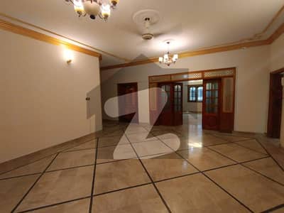 1 Kanal Upper Portion Is For Rent In I-8 1 Kanal Upper Portion Is For Rent In I-8