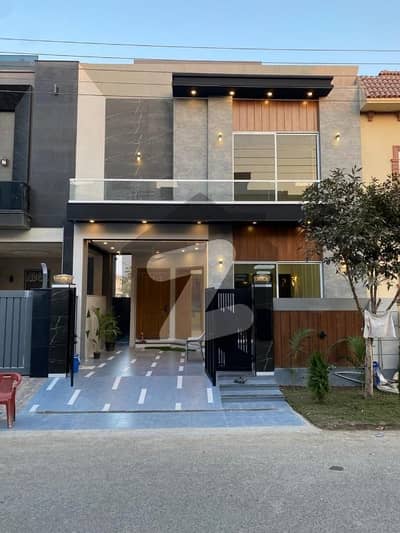 ڈی ایچ اے 11 رہبر فیز 2 ڈی ایچ اے 11 رہبر,لاہور میں 3 کمروں کا 5 مرلہ مکان 2.65 کروڑ میں برائے فروخت۔