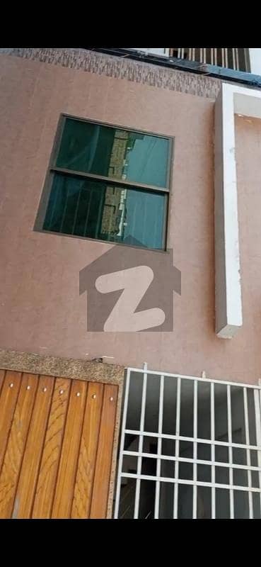 ماڈل ٹاؤن ملتان میں 3 کمروں کا 3 مرلہ مکان 85.0 لاکھ میں برائے فروخت۔