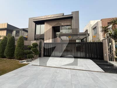 1 KANAL BRAND NEW MODERN AND DESIGNER HOUSE AVAILABLE AVAILABLE FOR SALE IN NESPAK PHASE 3 WITH PRIME LOCATION