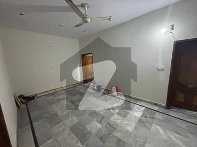 5 MARLA WELL MAINTAINED PORTION AVAILABLE FOR RENT