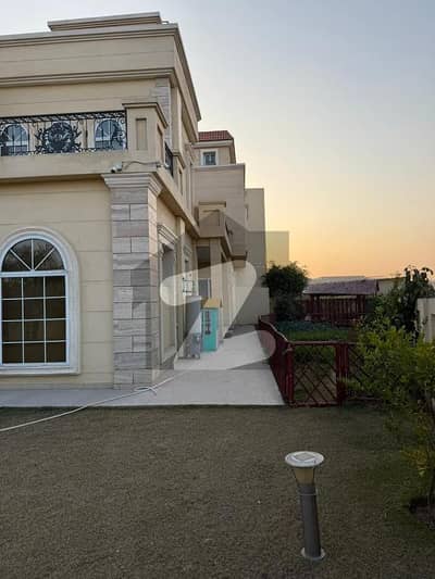 بحریہ ٹاؤن فیز 7 بحریہ ٹاؤن راولپنڈی,راولپنڈی میں 6 کمروں کا 2 کنال مکان 6.5 لاکھ میں کرایہ پر دستیاب ہے۔