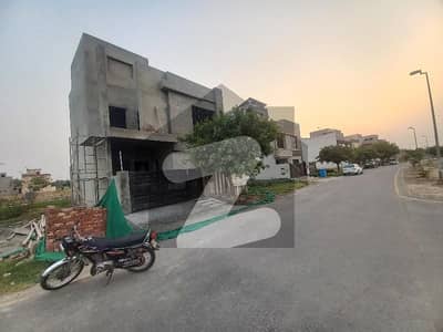 او ایل سی ۔ بلاک اے اوورسیز لو کاسٹ,بحریہ آرچرڈ فیز 2,بحریہ آرچرڈ,لاہور میں 3 کمروں کا 5 مرلہ مکان 1.3 کروڑ میں برائے فروخت۔