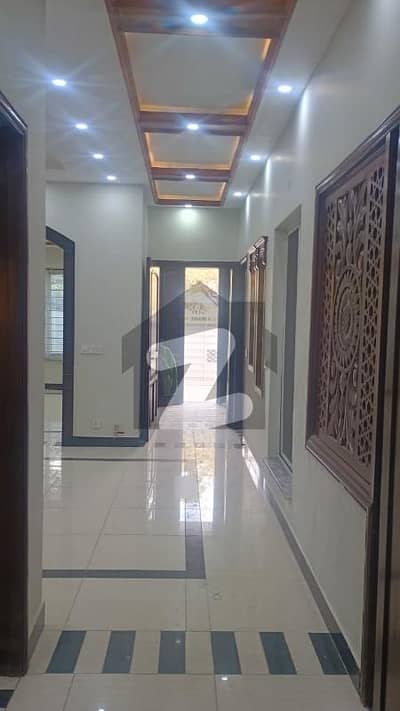 A Lower Portion Of 2450 Square Feet In G-13