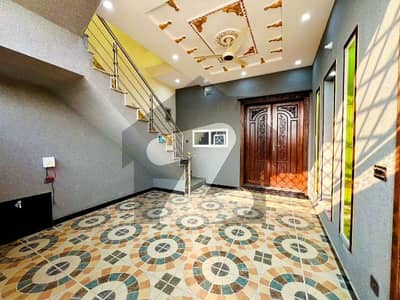 شاداب گارڈن لاہور میں 6 کمروں کا 6 مرلہ مکان 2.0 کروڑ میں برائے فروخت۔