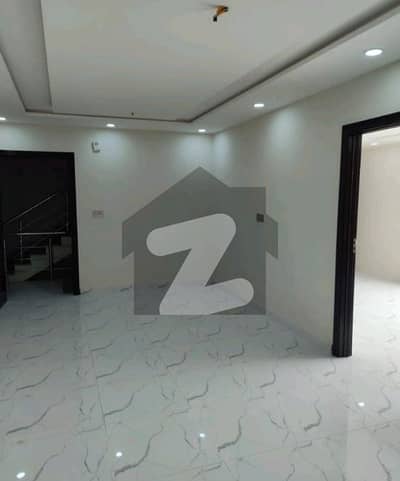 Bahria Town - Sector C Flat Sized 800 Square Feet For Rent Bahria Town - Sector C Flat Sized 800 Square Feet For Rent