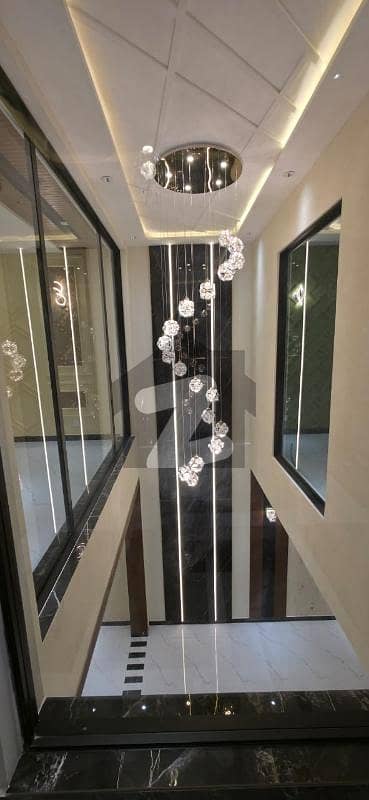 10 Marla Brand New House For Sale