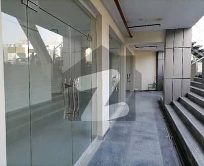 آئی ۔ 8 مرکز آئی ۔ 8,اسلام آباد میں 9 کمروں کا 6 مرلہ دکان 24.0 کروڑ میں برائے فروخت۔