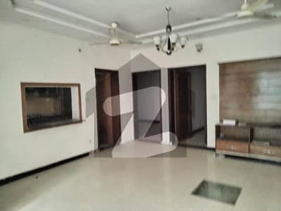 E-11 Full House 4bed Rooms Attached Washroom