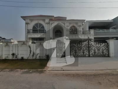 A Perfect Prime Location House Awaits You In Wapda Town Phase 2 Multan