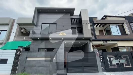 بسم اللہ ہاؤسنگ سکیم ۔ حیدر بلاک بسم اللہ ہاؤسنگ سکیم,جی ٹی روڈ,لاہور میں 4 کمروں کا 5 مرلہ مکان 2.1 کروڑ میں برائے فروخت۔