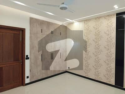 فارمانئیٹس ہاؤسنگ سکیم لاہور میں 2 کمروں کا 3 مرلہ بالائی پورشن 30.0 ہزار میں کرایہ پر دستیاب ہے۔