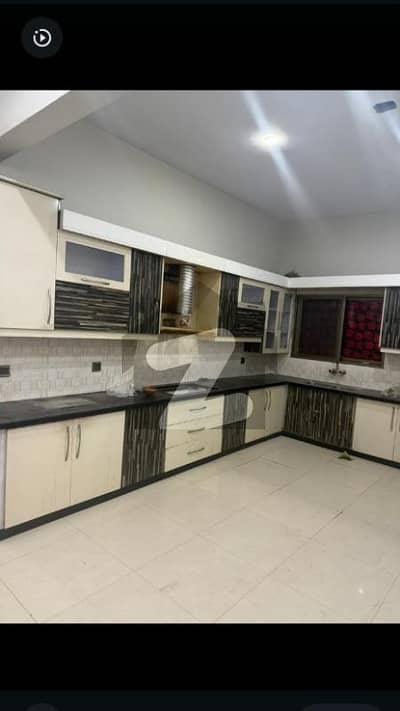 نارتھ ناظم آباد کراچی میں 3 کمروں کا 1 کنال بالائی پورشن 1.5 لاکھ میں کرایہ پر دستیاب ہے۔