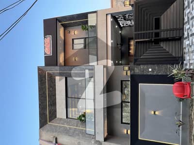 فارمینیٹی ہاؤسنگ سکیم - بلاک وائے فارمانئیٹس ہاؤسنگ سکیم,لاہور میں 3 کمروں کا 3 مرلہ مکان 1.5 کروڑ میں برائے فروخت۔