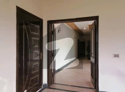 ڈی ایچ اے فیز 4 ڈیفنس (ڈی ایچ اے),لاہور میں 3 کمروں کا 1 کنال بالائی پورشن 1.2 لاکھ میں کرایہ پر دستیاب ہے۔