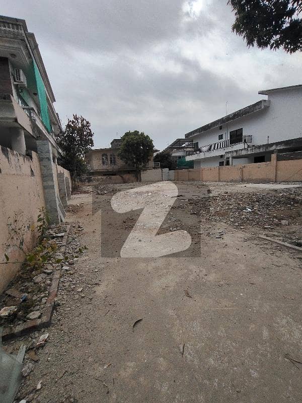 PLOT FOR SALE IN F-10/2 PLOT FOR SALE IN F-10/2