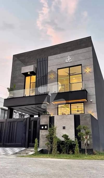 7.5 Marla Brand New House For Sale in DHA Phase 8 Lahore; Pakistan 7.5 Marla Brand New House For Sale in DHA Phase 8 Lahore; Pakistan
