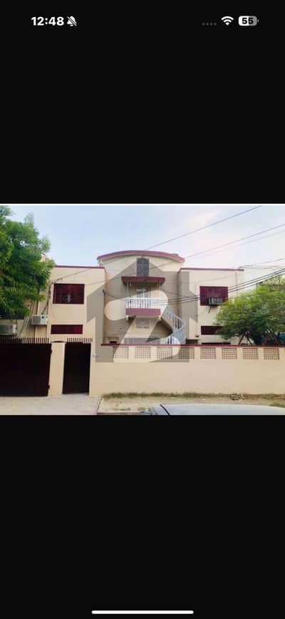 ماڈل ٹاؤن بی بہاولپور میں 10 کمروں کا 14 مرلہ مکان 8.25 کروڑ میں برائے فروخت۔