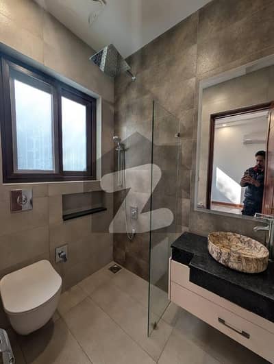 ایف ۔ 11 اسلام آباد میں 4 کمروں کا 2 کنال بالائی پورشن 5.0 لاکھ میں کرایہ پر دستیاب ہے۔