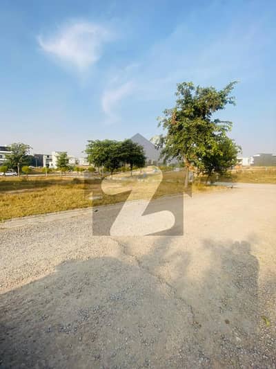 Block A | Size: 10 Marla Park Face Developed With Possession Gulberg Residencia Islamabad