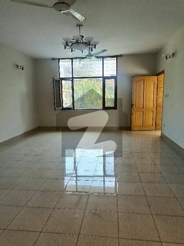 ایف ۔ 10 اسلام آباد میں 3 کمروں کا 1 کنال بالائی پورشن 1.75 لاکھ میں کرایہ پر دستیاب ہے۔ ایف ۔ 10 اسلام آباد میں 3 کمروں کا 1 کنال بالائی پورشن 1.75 لاکھ میں کرایہ پر دستیاب ہے۔