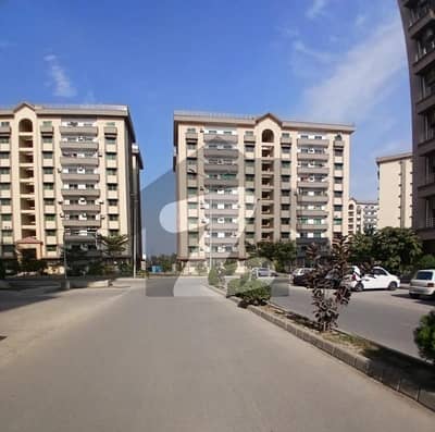 عسکری 11 ۔ سیکٹر بی عسکری 11,عسکری,لاہور میں 4 کمروں کا 12 مرلہ فلیٹ 4.2 کروڑ میں برائے فروخت۔