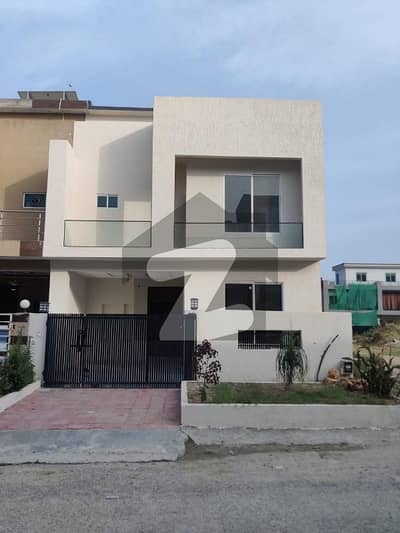 ایم پی سی ایچ ایس ۔ بلاک ایف ایم پی سی ایچ ایس ۔ ملٹی گارڈنز,بی ۔ 17,اسلام آباد میں 3 کمروں کا 5 مرلہ مکان 1.89 کروڑ میں برائے فروخت۔