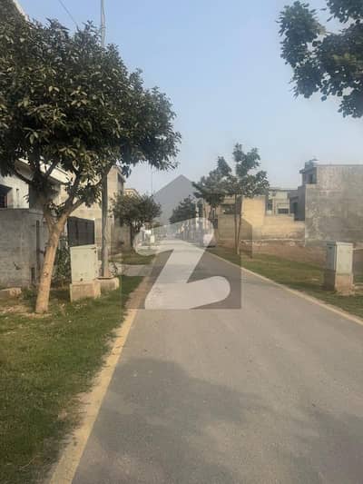 All Dues Clear 5 Marla Plot For Sale In Overseas Block Demand 50 Lac | Prime Location