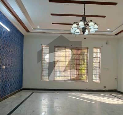 ای ۔ 11 اسلام آباد میں 5 کمروں کا 12 مرلہ مکان 3.5 لاکھ میں کرایہ پر دستیاب ہے۔